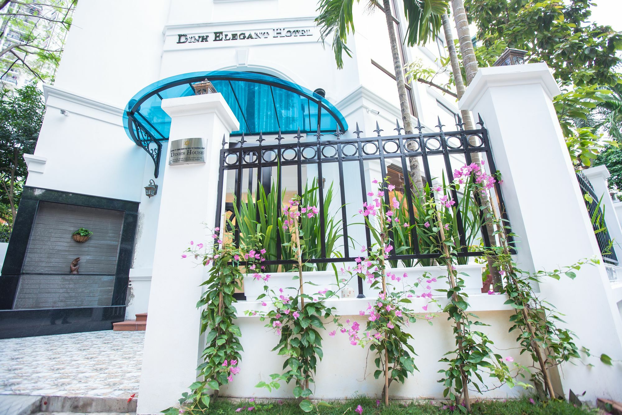 Dinh Elegant Hanoi Hotel Buitenkant foto