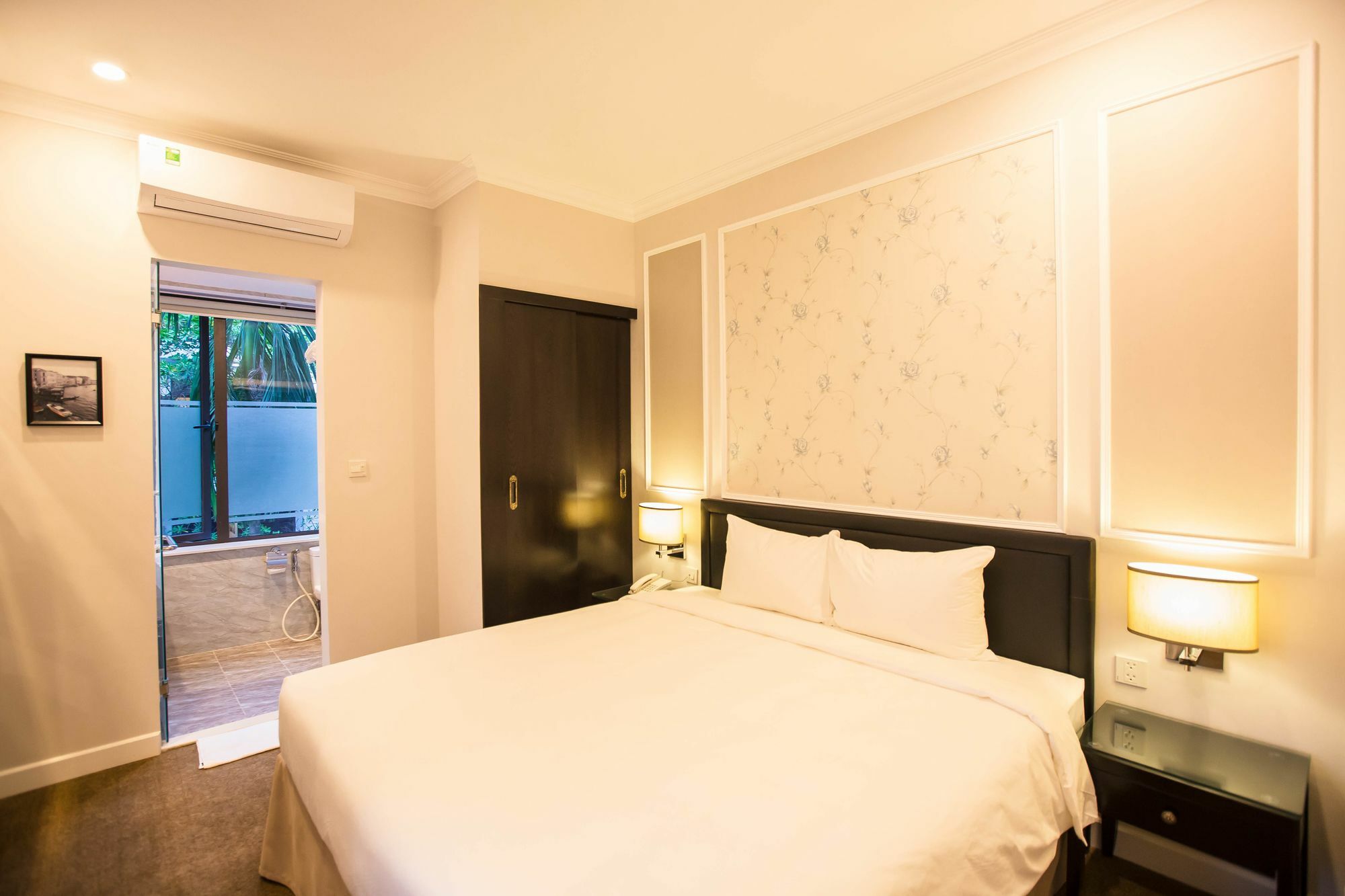 Dinh Elegant Hanoi Hotel Buitenkant foto